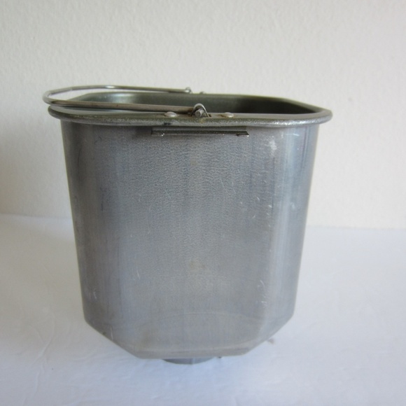 West Bend "Perfect Timing" Bread and Dough Maker pan & Paddle for Model #41026 - Picture 2 of 12